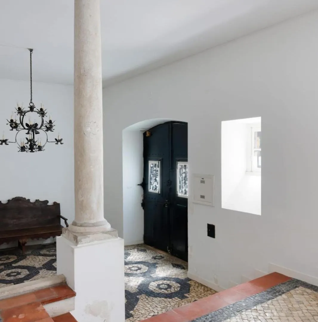 Traditional Studio In Alfama Лиссабон Апартаменты