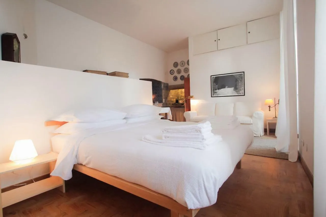 Traditional Studio In Alfama Lissabon