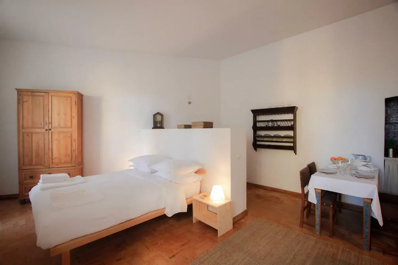 Appartement Traditional Studio In Alfama Lissabon