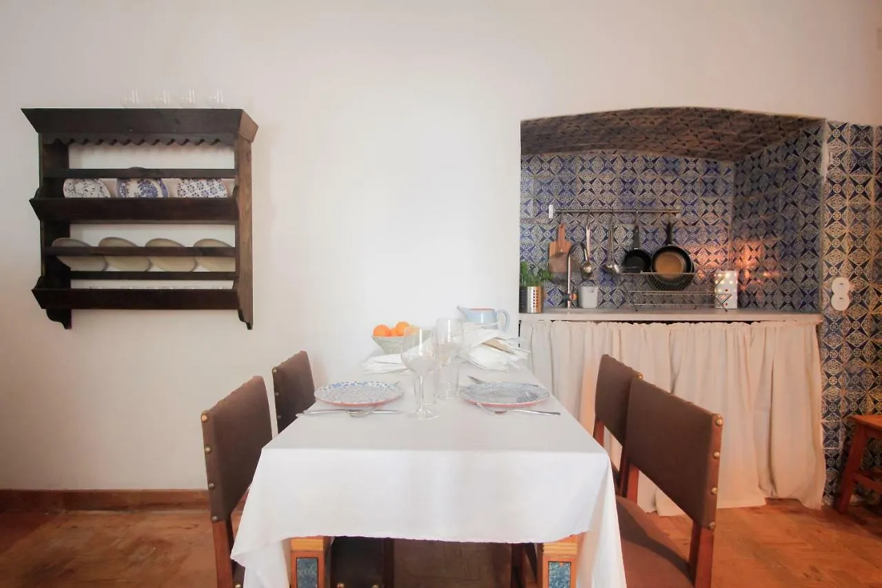 Traditional Studio In Alfama Lissabon
